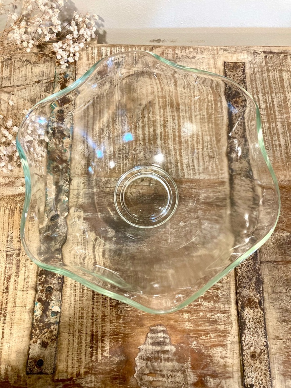 Clear Scalloped Glass Serving Bowl Ruffle Edge 10” Across - Picture 5 of 14